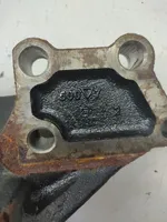 Toyota Avensis T270 Engine mounting bracket 