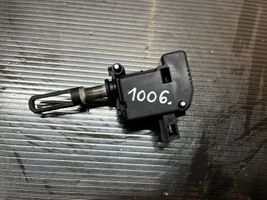 Volkswagen Touareg I Takaluukun/tavaratilan luukun nostomoottori 7L6827238