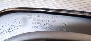 Volkswagen Golf VII Mažasis "A" galinių durų stiklas 5G6845213