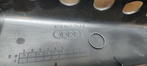 Audi A6 S6 C6 4F Aizmugurējā virsbūves sliekšņa dekoratīvā apdare 4F0867768A