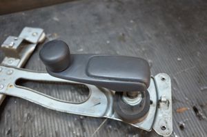 Citroen C3 Ręczny podnośnik szyby drzwi tylnych 9680027380