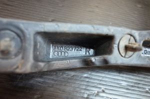 Audi A4 S4 B8 8K Wygłuszenie / Pianka błotnika przedniego 8K0823722