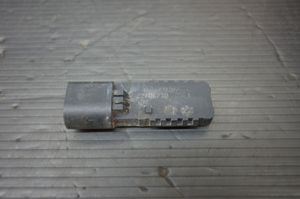 Audi A4 S4 B8 8K Sensore del pedale della frizione 8K0907658D