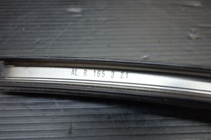 BMW 5 F10 F11 Listwa / Uszczelka szyby drzwi przesuwanych 165321