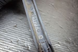 Volkswagen Touran I Rear wiper blade 1T0955707