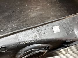 Volvo V50 Ramka deski rozdzielczej 30672382