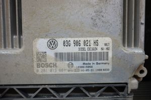 Volkswagen Caddy Calculateur moteur ECU 03G906021HS