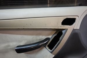 Citroen C4 I Picasso Etuoven verhoilu 