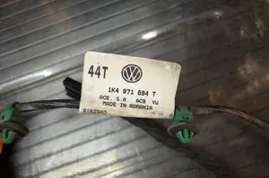 Volkswagen Golf V Takaoven johtosarja 1K4971694