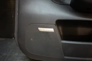 Audi A6 Allroad C6 Takaoven verhoilu 
