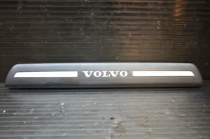 Volvo V50 Copertura del rivestimento del sottoporta anteriore 08622671