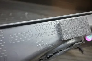 Volvo V50 Kojelaudan sivupäätyverhoilu 30672383