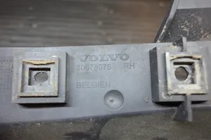 Volvo V50 Uchwyt / Mocowanie zderzaka tylnego 30678075