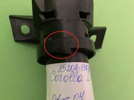 Toyota Corolla E120 E130 Ugello a spruzzo lavavetri per faro 8520813020