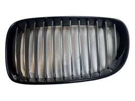 BMW 1 E82 E88 Grille calandre supérieure de pare-chocs avant 7179655