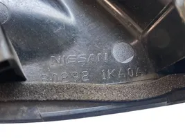 Nissan Juke I F15 Veidrodėlio plastikinė apdaila 802921KA0A