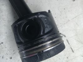 Renault Megane II Piston with connecting rod 