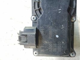 Renault Modus Throttle valve 82005708650