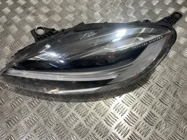 Volvo V40 Lampa przednia 32228479