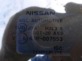 Nissan X-Trail T32 Szyba karoseryjna tylna 