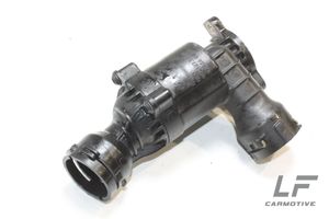 Audi A5 Boîtier de thermostat 04L121111H