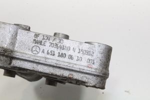 Mercedes-Benz E A207 Supporto di montaggio del filtro dell’olio A6511800610