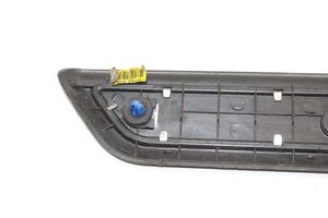 Hyundai i40 Etuoven kynnyksen suojalista 858833Z100