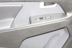 KIA Sportage Rivestimento del pannello della portiera anteriore 