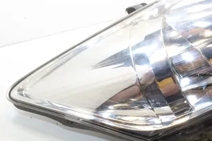 Toyota Auris 150 Lampa przednia 8111002A90