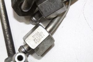 Audi A5 8T 8F Tuyau d'alimentation d'injecteur de carburant 