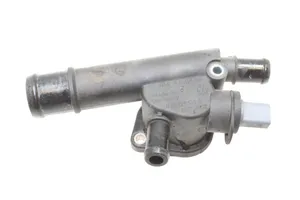 Audi A4 S4 B6 8E 8H Boîtier de thermostat 038121132D