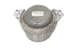 Mercedes-Benz C W204 Supporto di montaggio del motore A2042400517