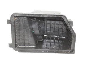 KIA Sportage Tapa de la caja del filtro de aire 281102S000