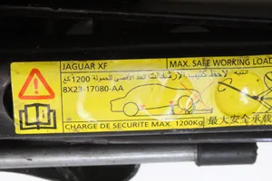 Jaguar XF X250 Tunkki 8X2317080AA