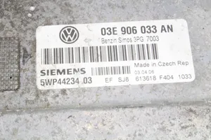 Skoda Fabia Mk1 (6Y) Calculateur moteur ECU 03E906033AN