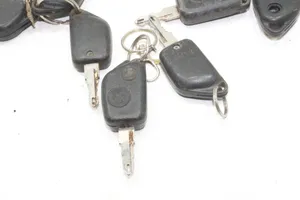 Peugeot 406 Užvedimo raktas (raktelis)/ kortelė N691408