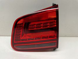 Volkswagen Tiguan Luces portón trasero/de freno 5N0945308A