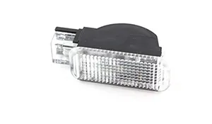 Audi A6 S6 C5 4B Lampa oświetlenia tylnej tablicy rejestracyjnej 4B0947415A