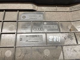 Audi Q3 8U Coperchio scatola dei fusibili 