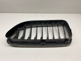 BMW 6 F12 F13 Maskownica / Grill / Atrapa górna chłodnicy 7370390