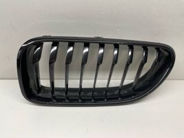 BMW 6 F12 F13 Maskownica / Grill / Atrapa górna chłodnicy 7370389