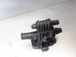 Volvo C30 Boîtier de thermostat / thermostat 9647767180