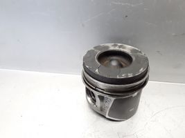 Volvo V50 Piston 