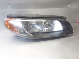 Volvo XC70 Lampa przednia 08373116