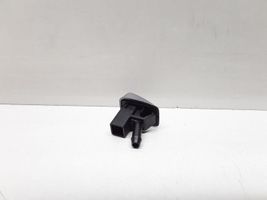 Volvo V40 Windshield washer spray nozzle 