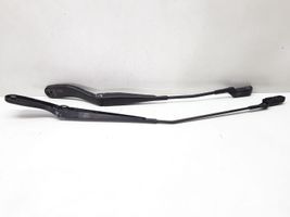 Volvo V50 Windshield/front glass wiper blade 8623160