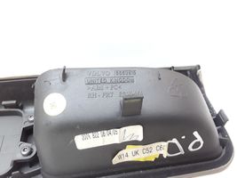 Volvo V50 Support bouton lève vitre porte avant 30658448