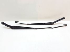 Volvo V70 Windshield/front glass wiper blade 955407A