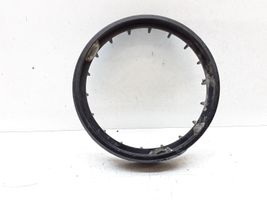 Volvo S60 Anello/dado di bloccaggio della vite della pompa del carburante nel serbatoio 8649739