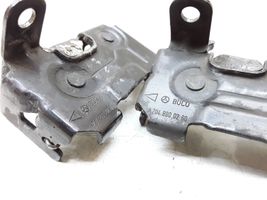 Mercedes-Benz C W204 Serrure de capot A2048800260